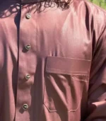 Qamis marron avec boutton – Image 2